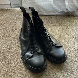 Dr Marten Boots